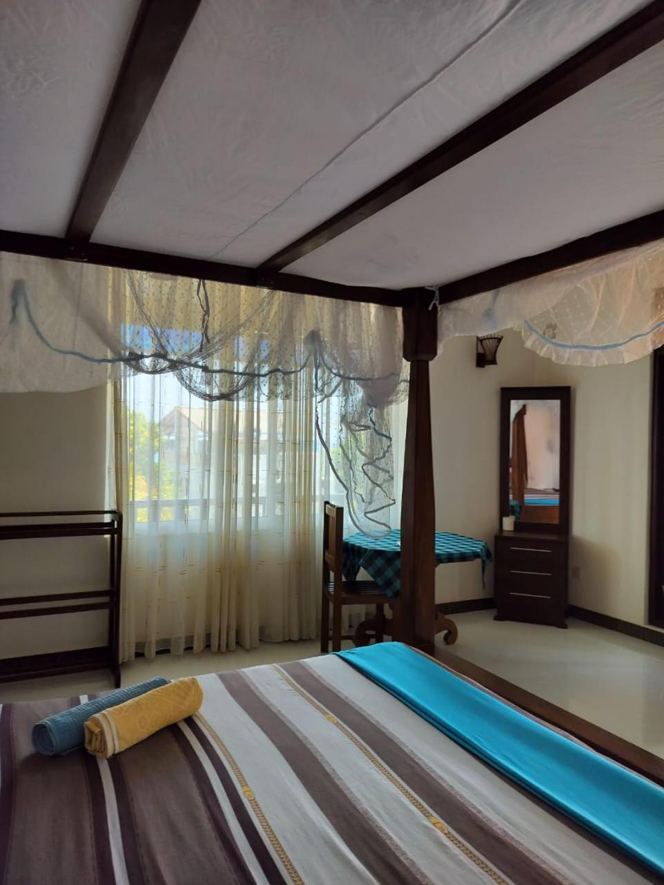 Nancy Guest Hotel Мириса Екстериор снимка